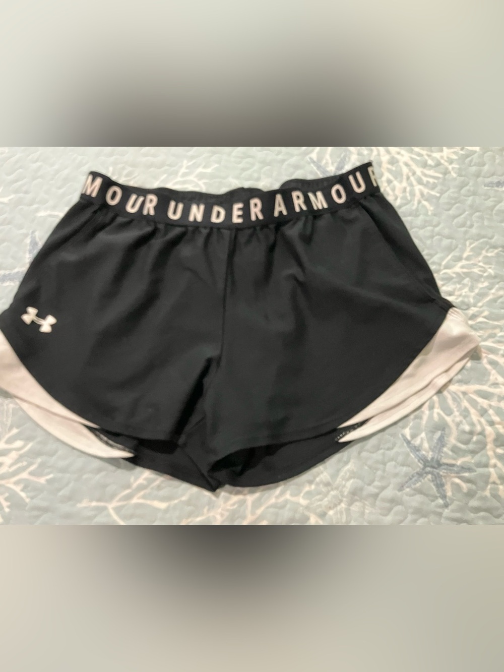 Under Armour adult size large athletic shorts